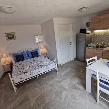 Studio Apartment Mileta Pitve Eksteriør bilde